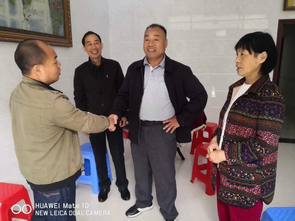 法官巧解邻里纠纷11.jpg